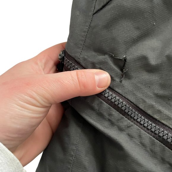 The North Face Dryvent Snow Pants Medium Short Mens Charcoal Gray Cargo Ski - Picture 4 of 9